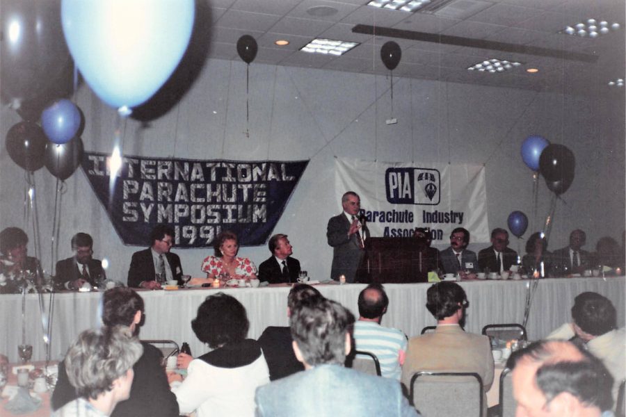 People celebrating at the 1991 PIA Symposium Banquet.